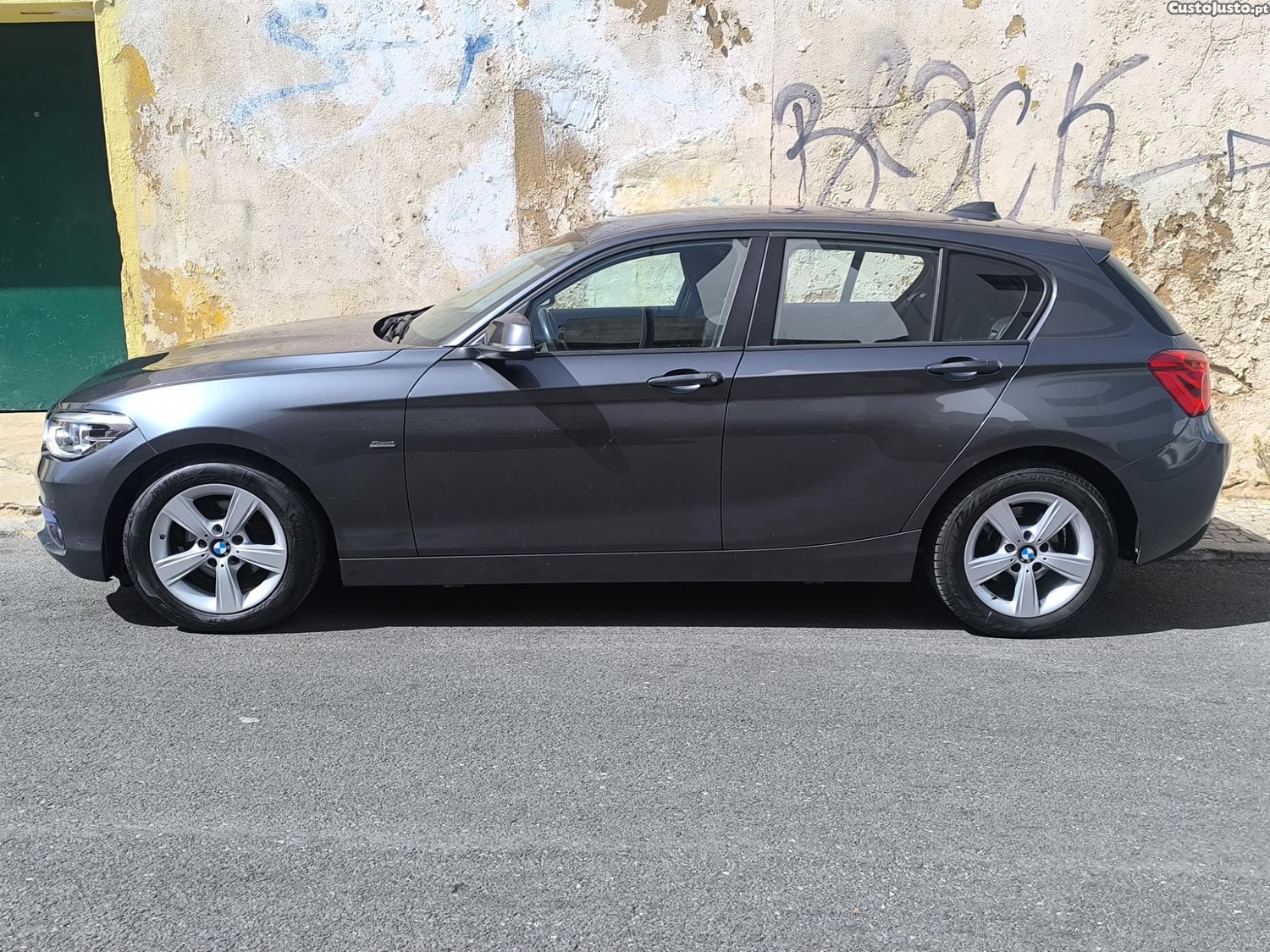 BMW 116 d Line Sport Auto — fotografia 6