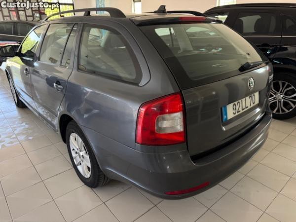 Skoda Octavia break 1.6 TDI GREENLINE — fotografia 13