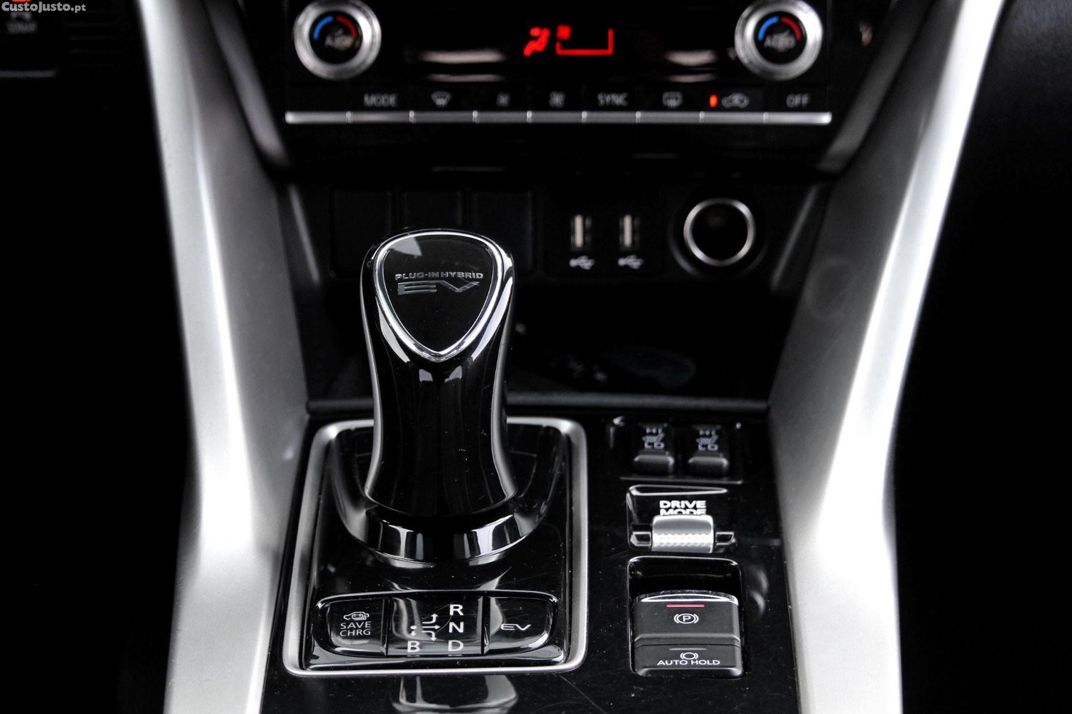 Mitsubishi Eclipse Cross 2.4 PHEV eMotion — fotografia 5