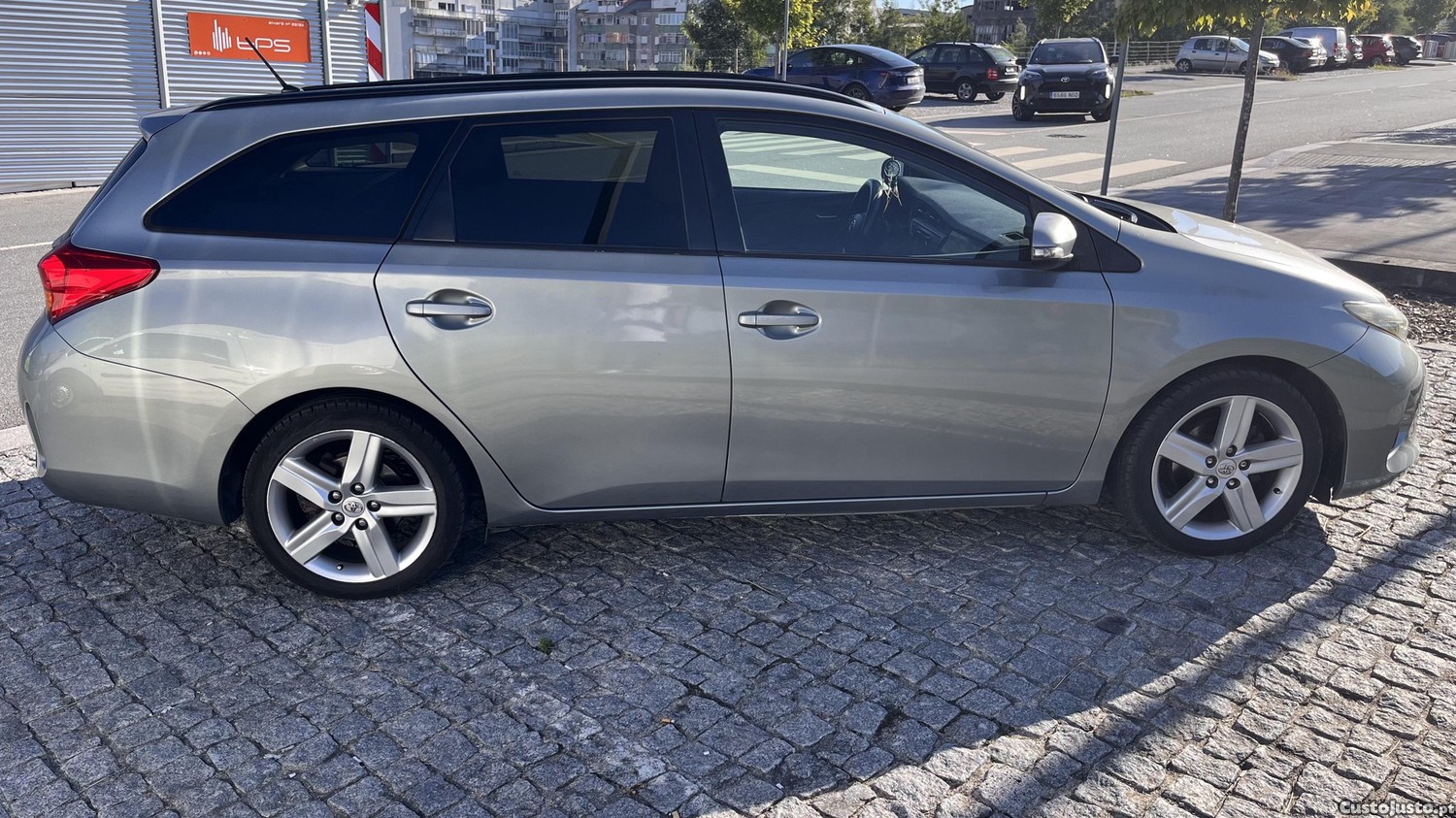 Toyota Auris 1.4D-4D — fotografia 3