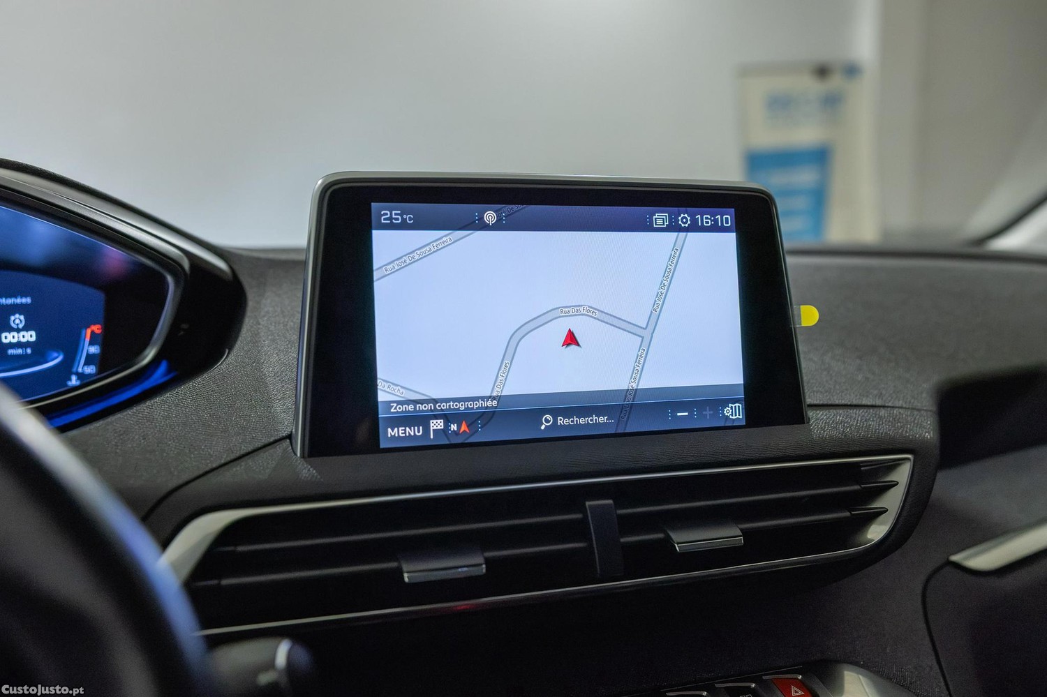 Peugeot 3008 1.2 PureTech Allure — fotografia 13