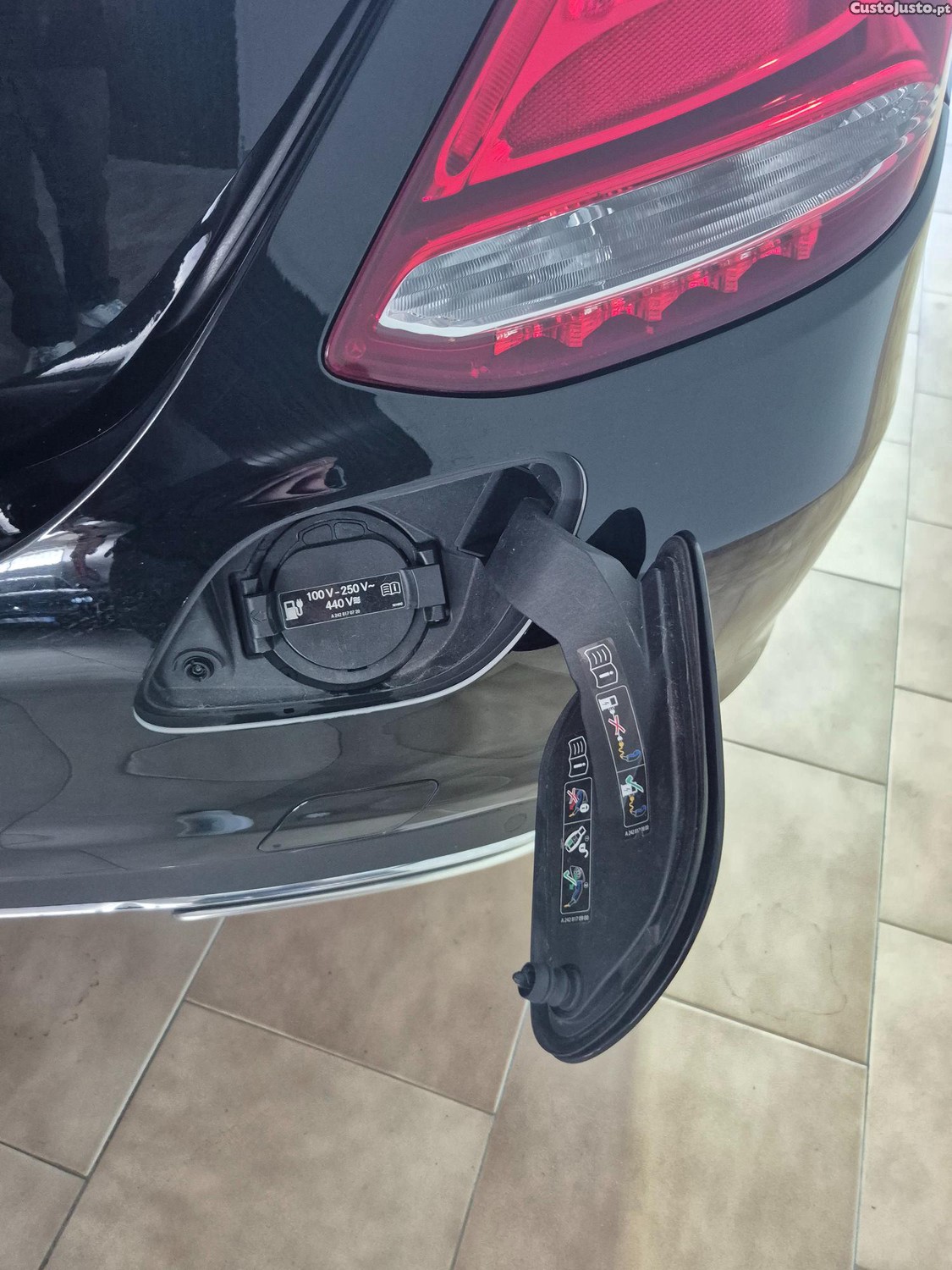 Mercedes-Benz C 300 e Exclusive Plug-in — fotografia 4