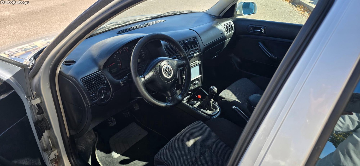 VW Golf 1.600 — photo 3