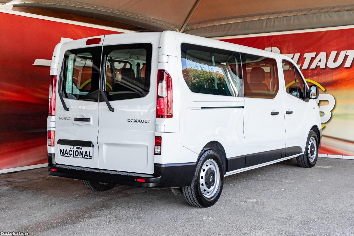 Renault Trafic 2.0 Dci L2H1 9 Lugares — fotografia 17