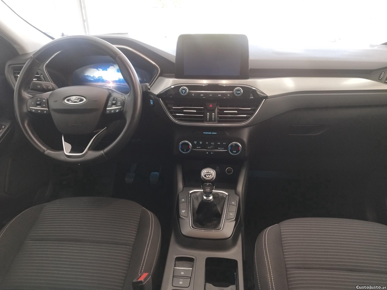 Ford Kuga 1.5 tdci ecoblue — fotografia 6