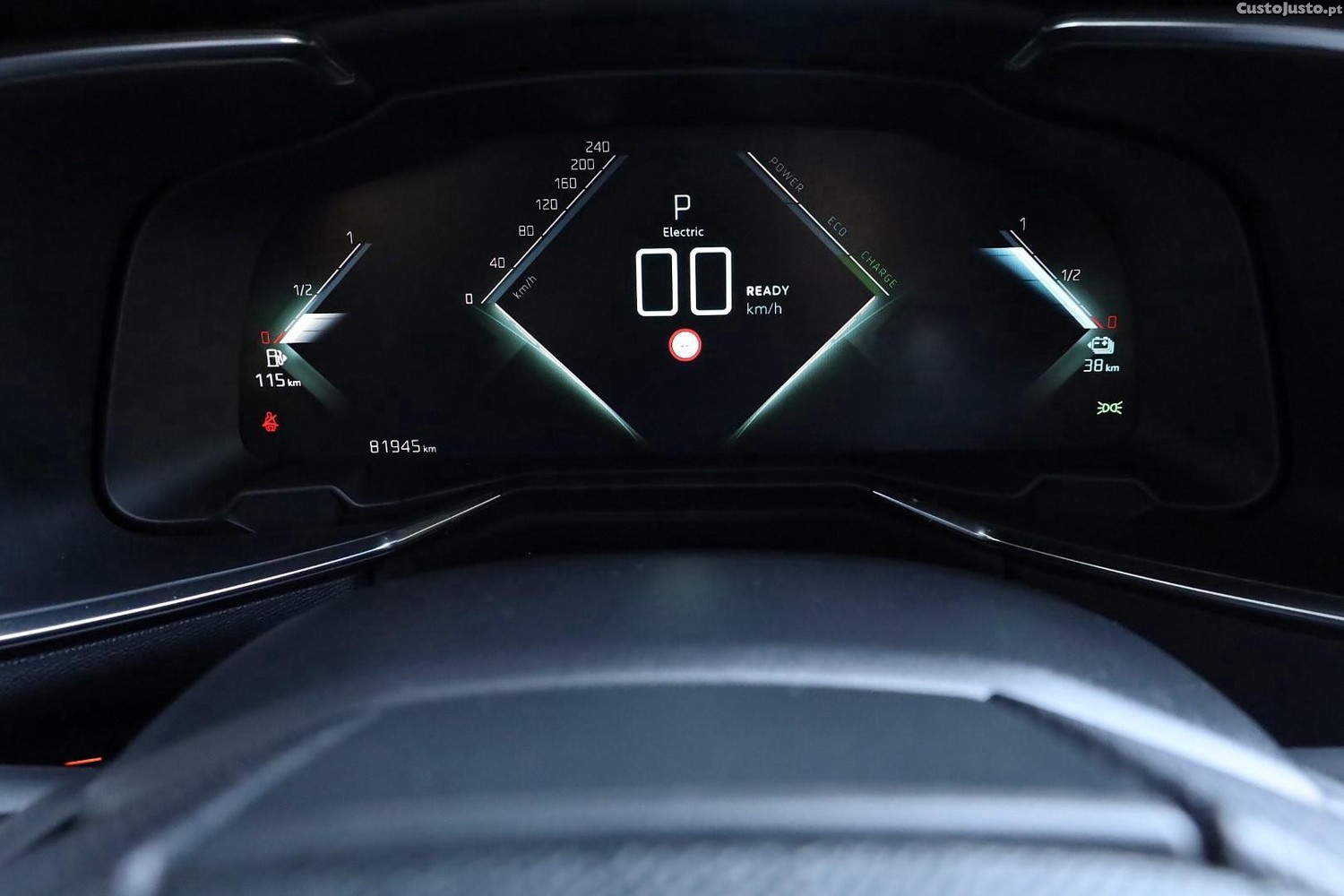 DS 7 7 Crossback E-Tense Performance Line EAT8 — fotografia 7