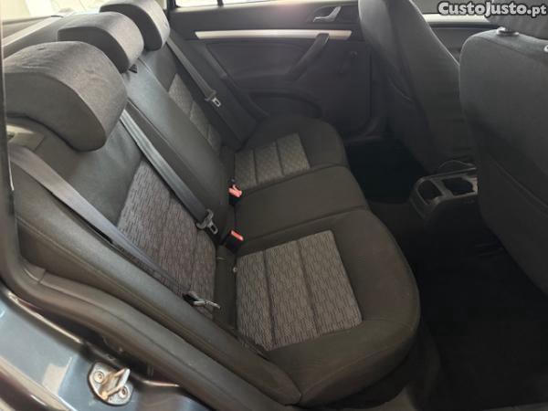 Skoda Octavia break 1.6 TDI GREENLINE — fotografia 3