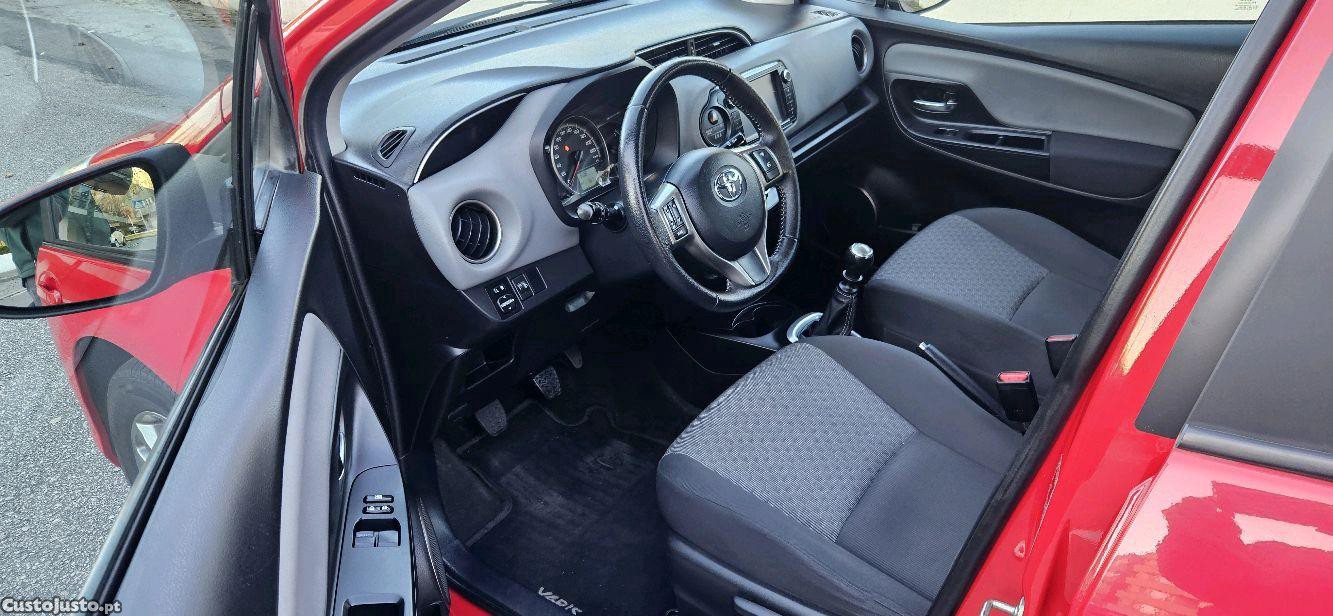 Toyota Yaris 1.33 Comfort — fotografia 4