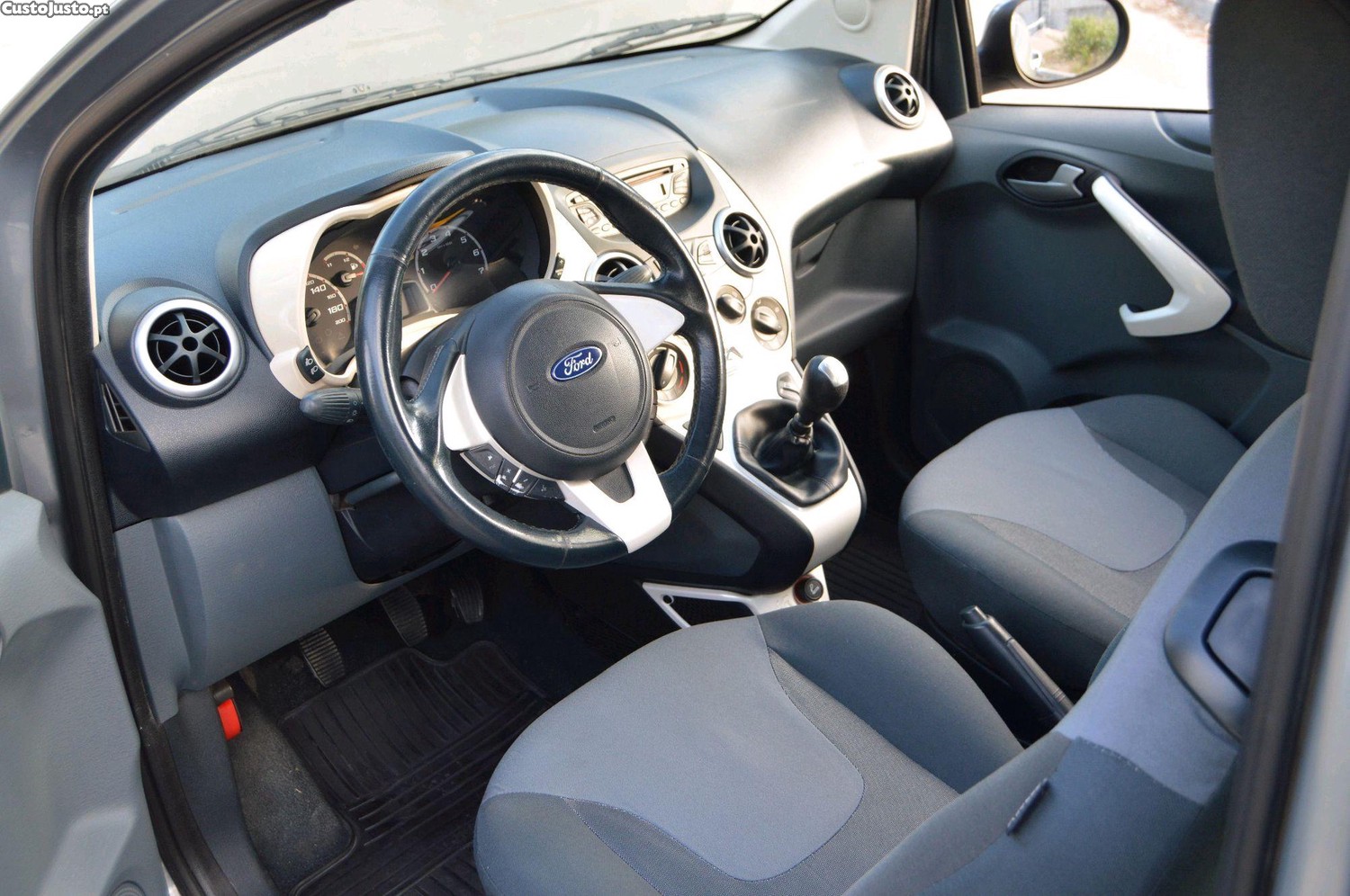 Ford KA Titanium — fotografia 7