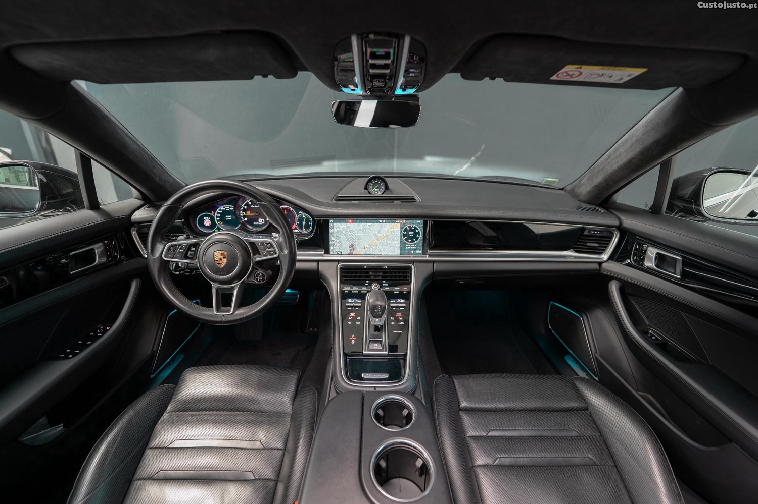 Porsche Panamera Sport Turismo Turbo S E-Hybrid — fotografia 8