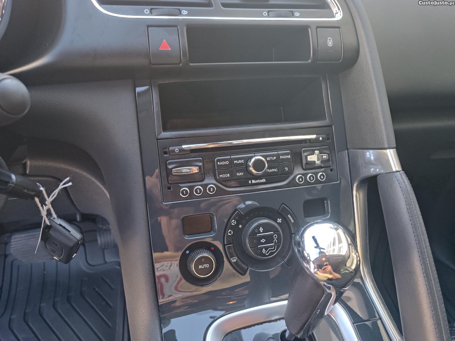 Peugeot 3008 1.6 hdi 120cv caixa automática — fotografia 5