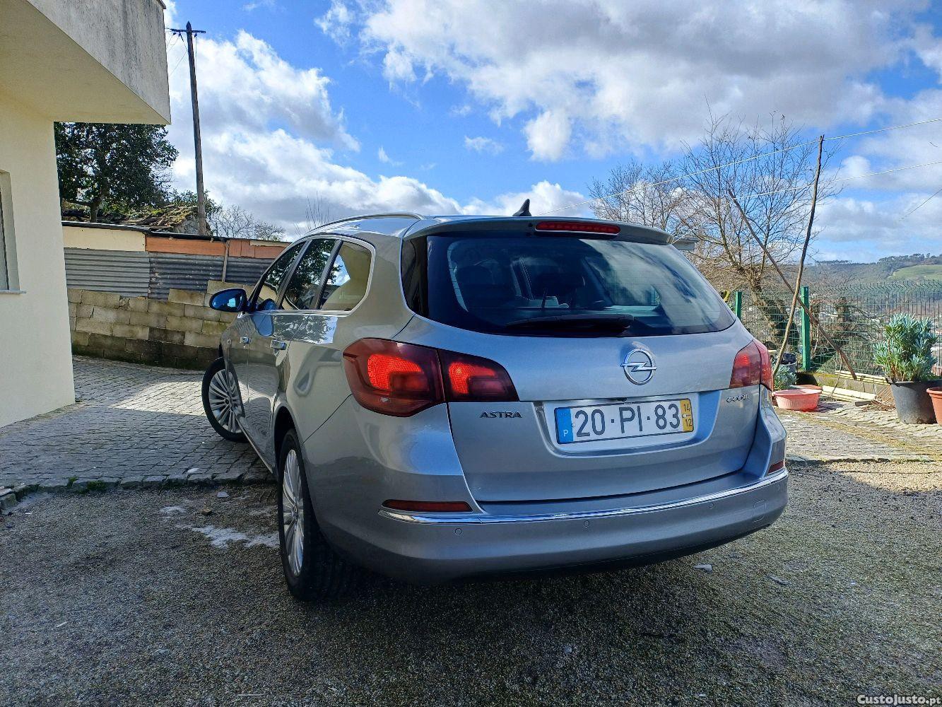 Opel Astra Sports Tourer — fotografia 9