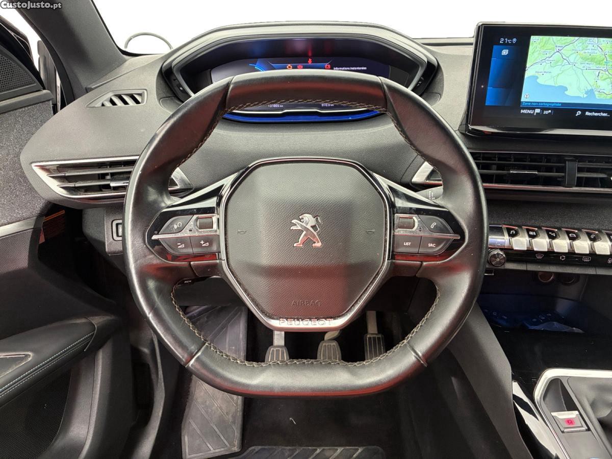 Peugeot 5008 1.2 PureTech Allure EAT8 — fotografia 5