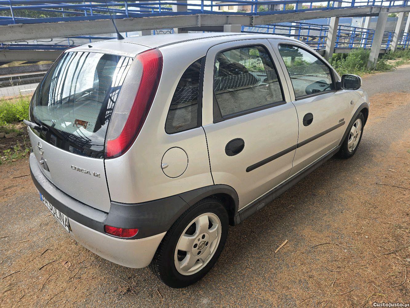Opel Corsa Elegance — fotografia 11