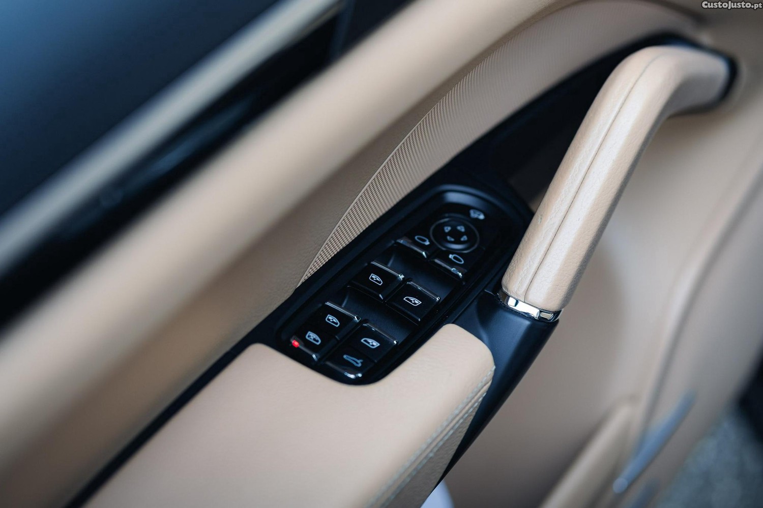 Porsche Cayenne Tiptronic — fotografia 6