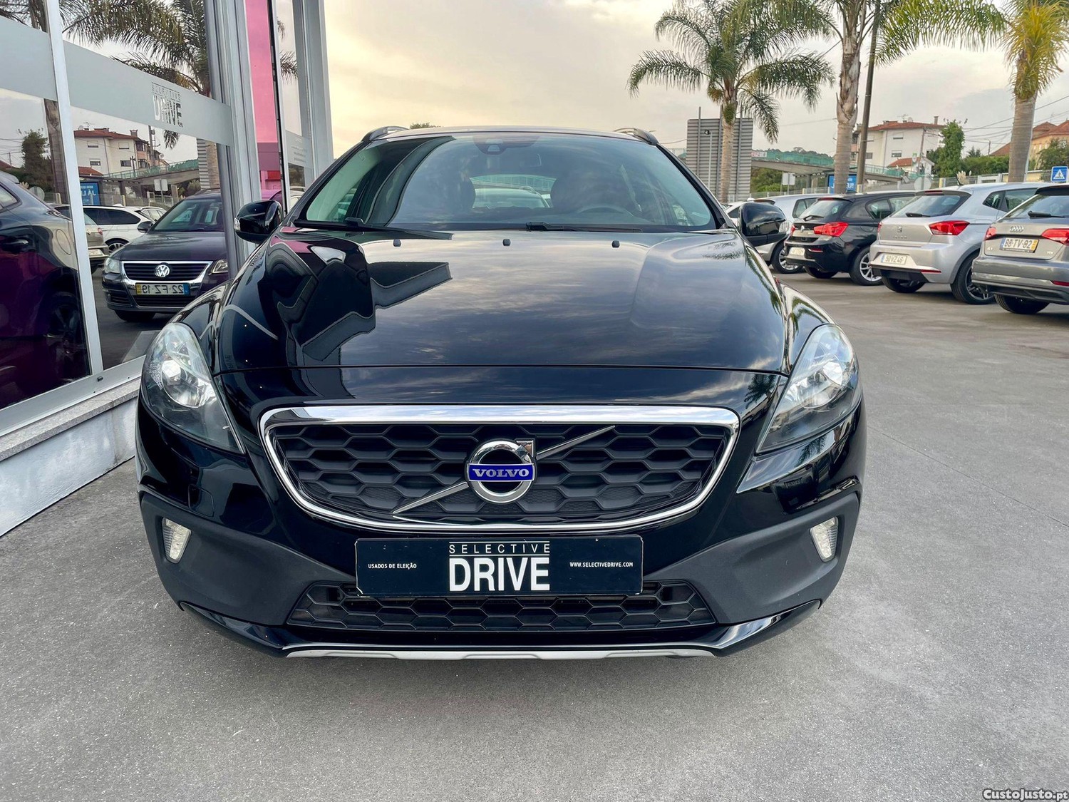 Volvo V40 Cross Country 2.0 D2 Momentum — fotografia 12