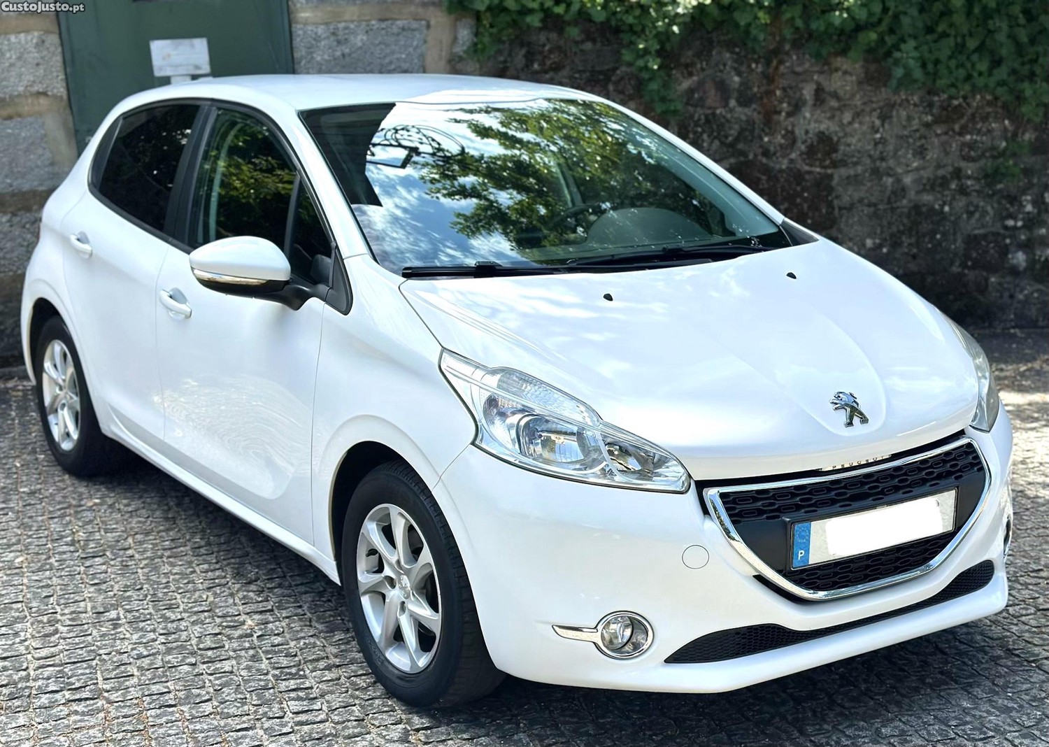 Peugeot 208 ACTIVE 1.4 HDI 90Cv 1 DONO 2014/07 — fotografia 11