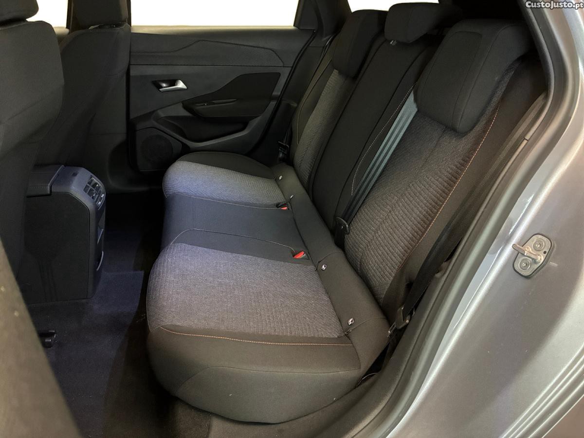 Peugeot 308 SW Hybrid Style e-DCS6 — fotografia 2