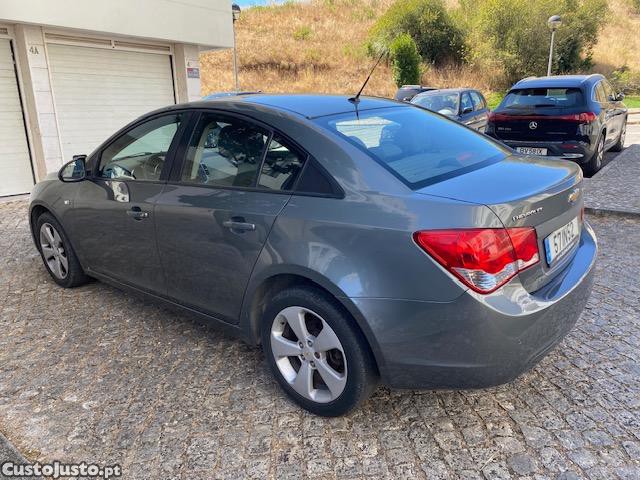 Chevrolet Cruze 1.6 LS — fotografia 2