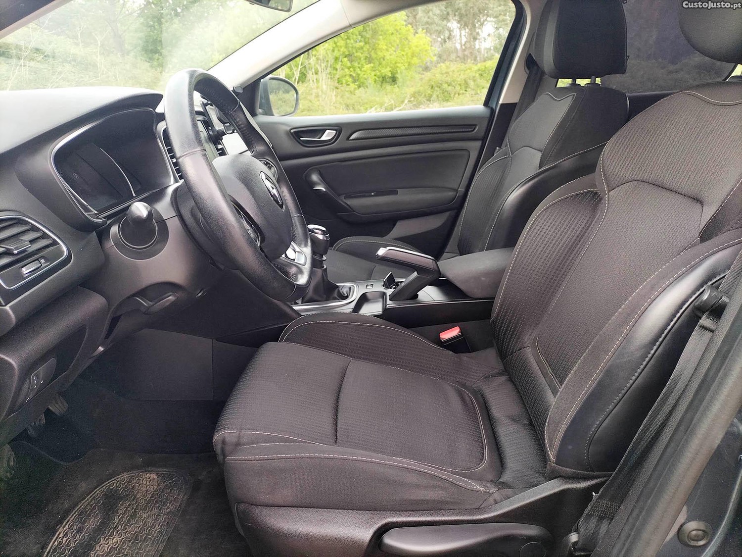 Renault Mégane IV 1.5DCI 115cv — fotografia 7