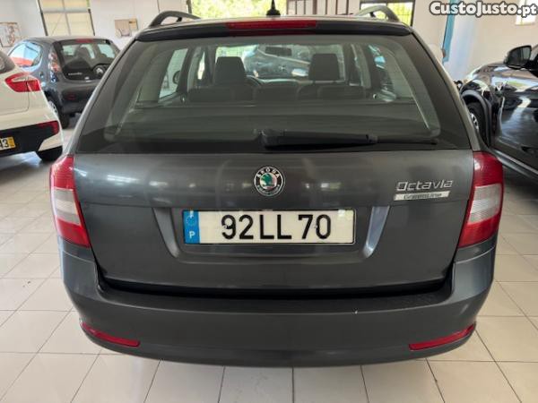 Skoda Octavia break 1.6 TDI GREENLINE — fotografia 12
