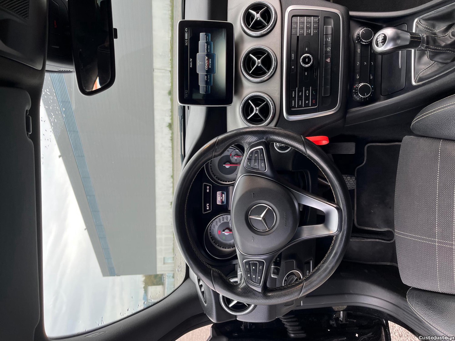 Mercedes-Benz CLA 180 180 D — fotografia 6