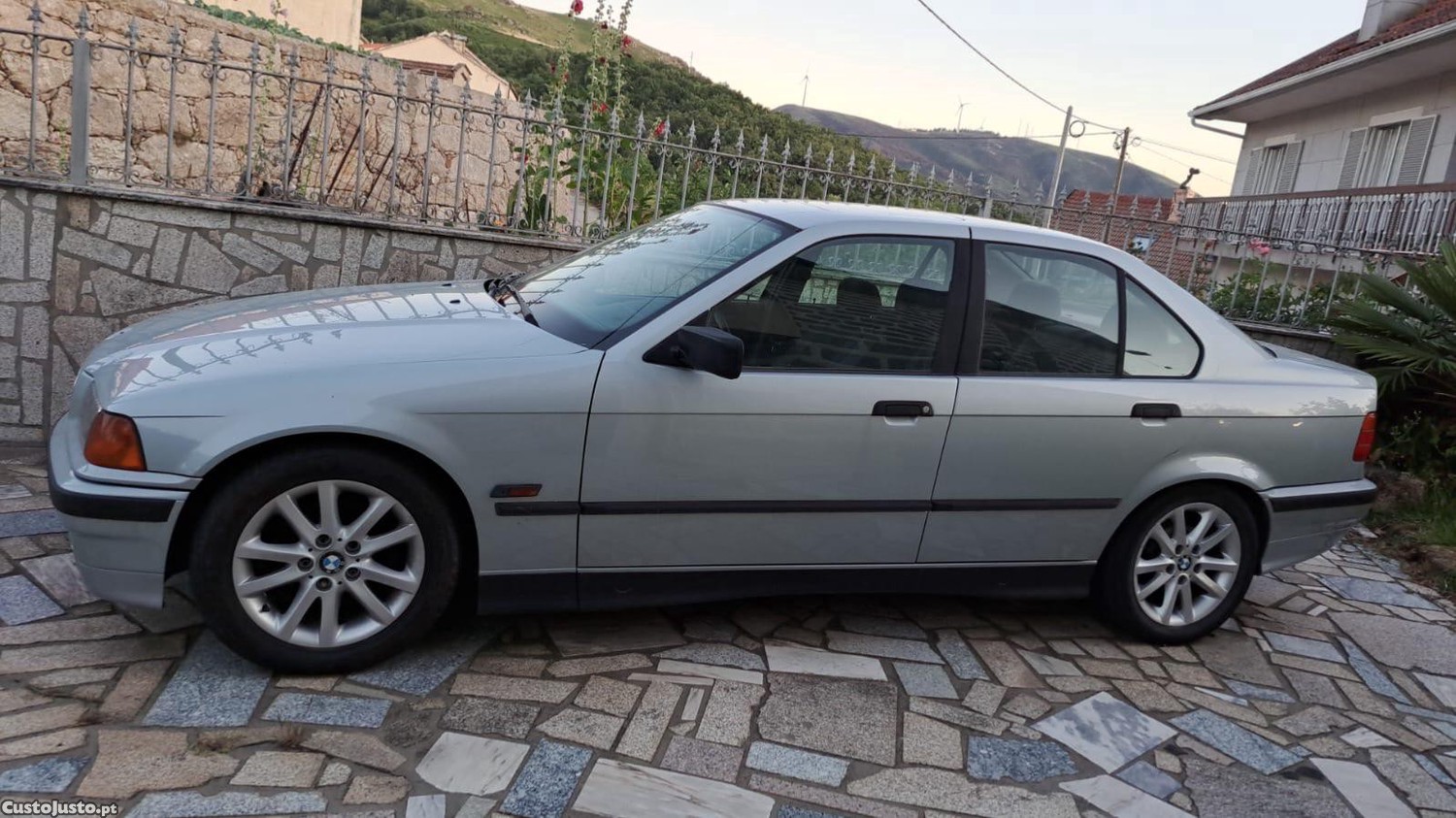 BMW 318 tds — fotografia 2