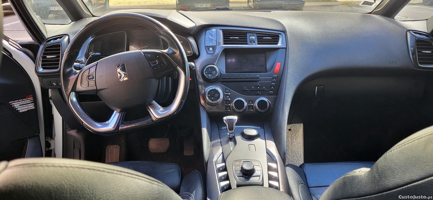 Citroën DS5 Hibrido 200cv — photo 2