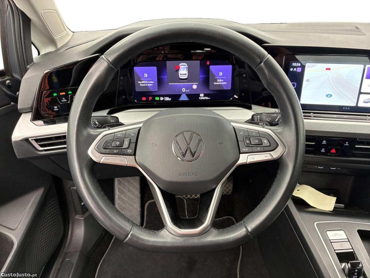 Volkswagen Golf 1.0 e-TSI OPF Life Business DSG7 — fotografia 5