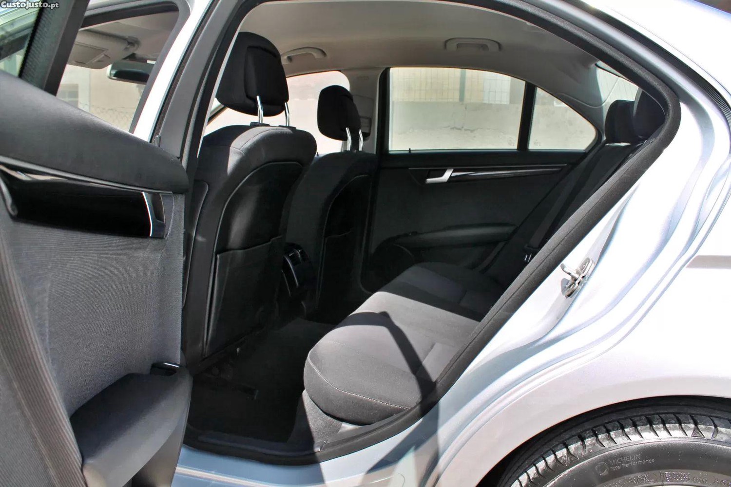 Mercedes-Benz C 220 D — fotografia 8