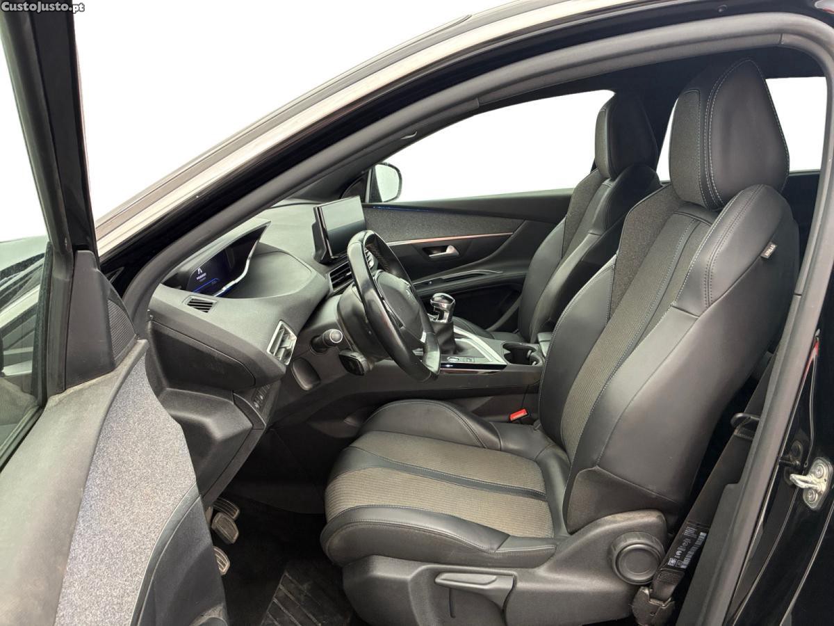 Peugeot 5008 1.2 PureTech Allure EAT8 — fotografia 7