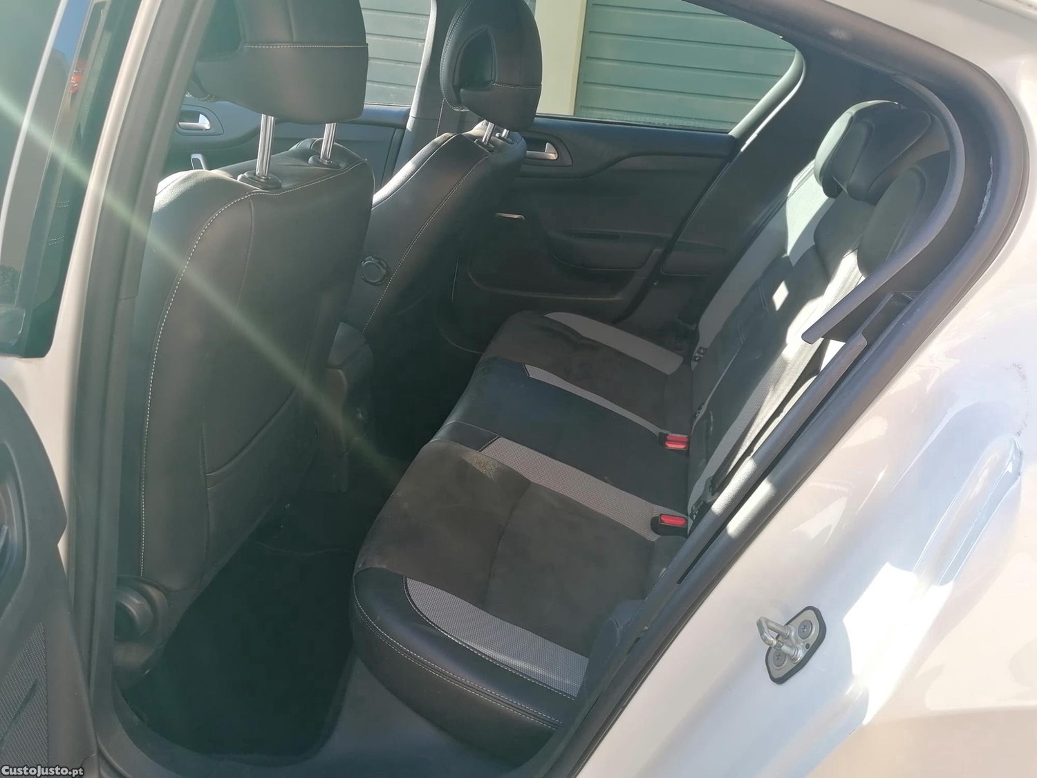 Citroën DS4 Crossback 1.6 BlueHdi - 17 foto 5