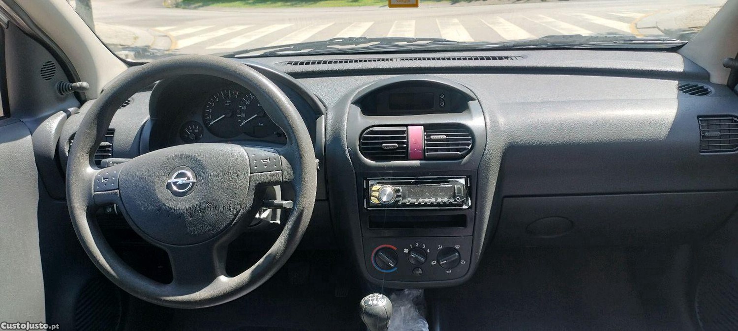 Opel Corsa 1.2 — fotografia 7