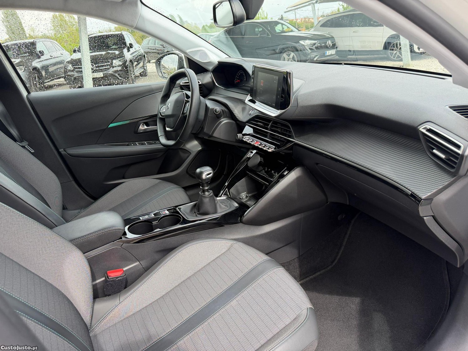 Peugeot 208 1.2 PureTech Allure — fotografia 5