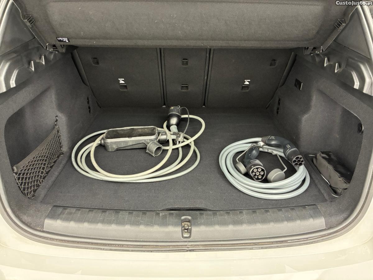 BMW iX1 eDrive20 M Sport — fotografia 3