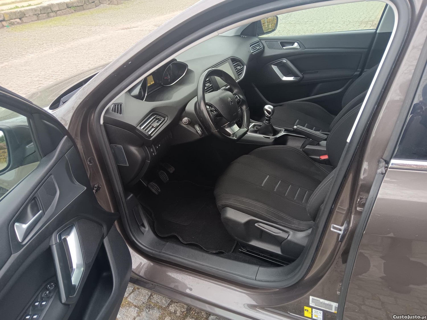Peugeot 308 1.6 BlueHdi Allure — fotografia 7