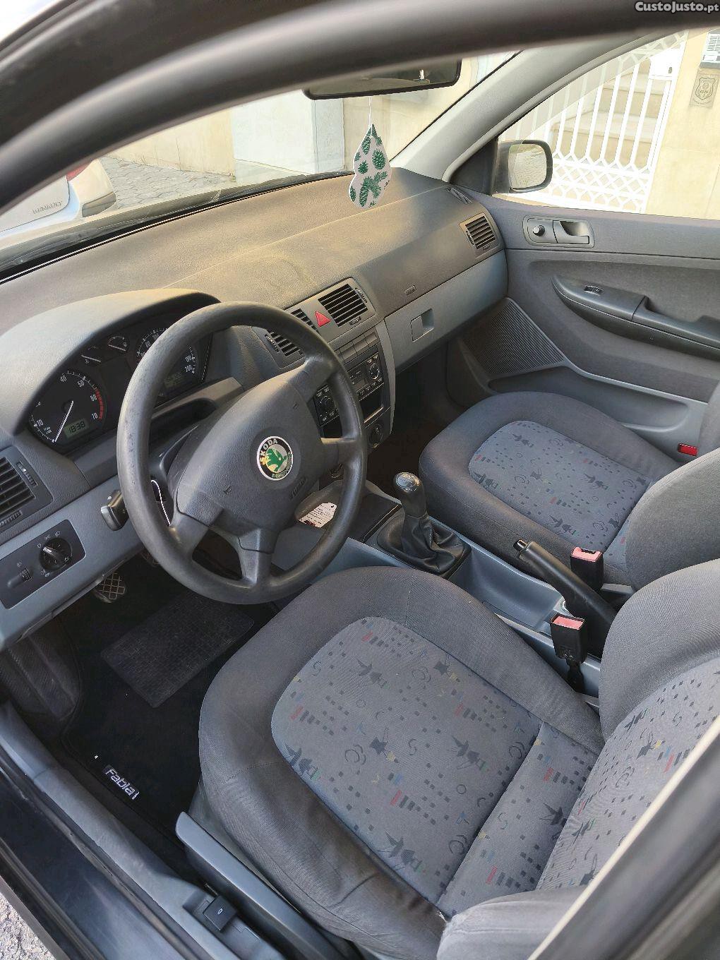 Skoda Fabia 1200 gasolina — photo 4