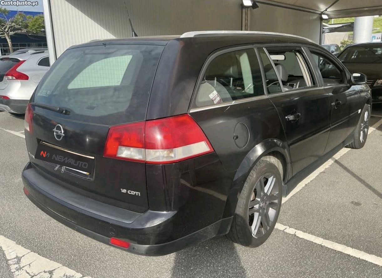 Opel Vectra CARAVAN 1.9CDTI — fotografia 8