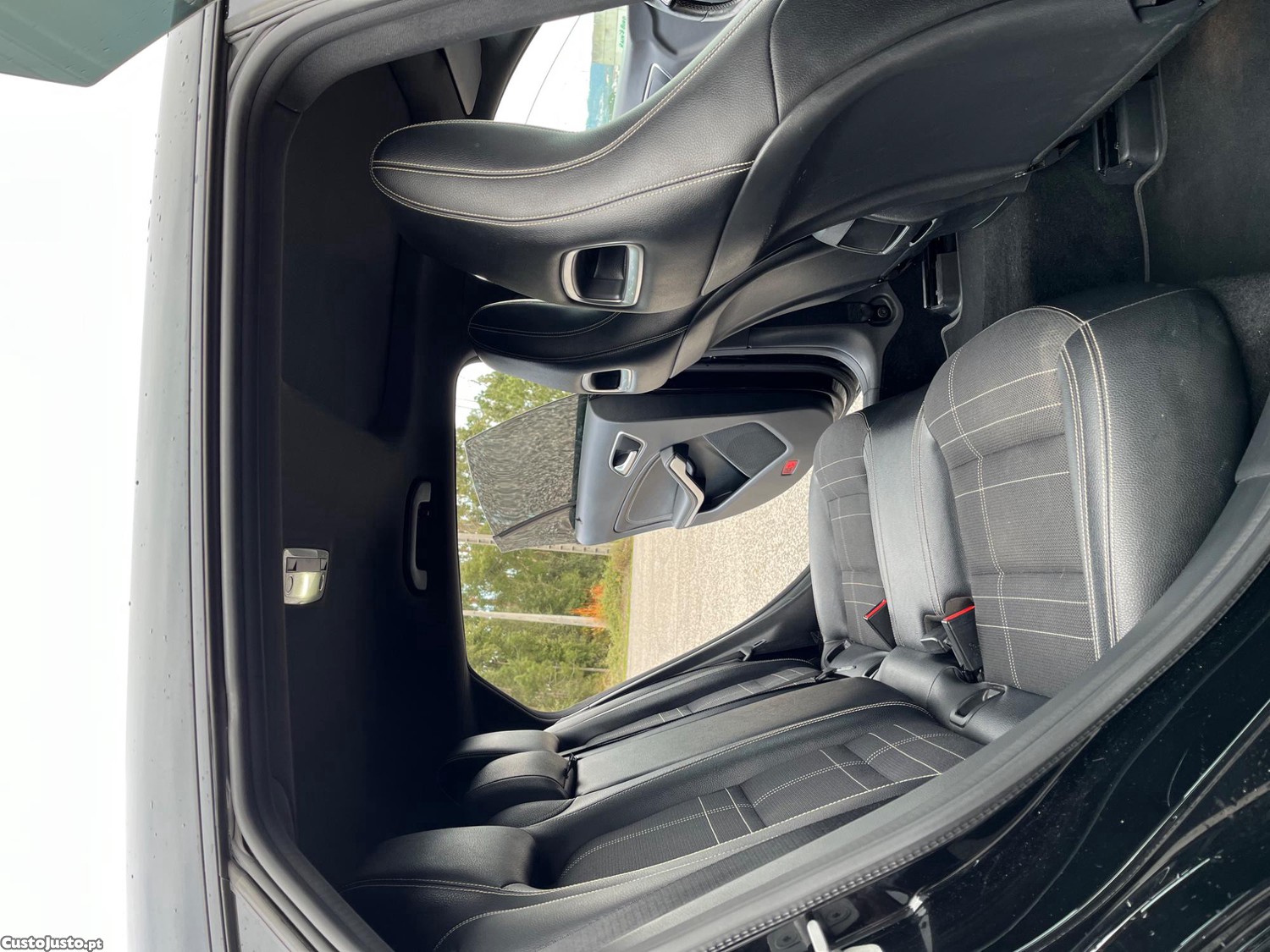 Mercedes-Benz CLA 180 180 D — fotografia 5