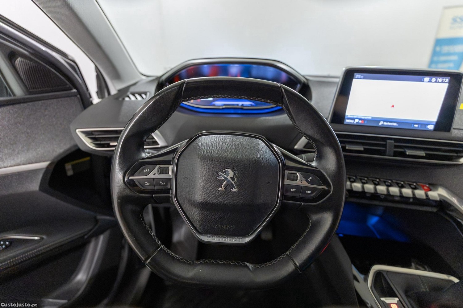 Peugeot 3008 1.2 PureTech Allure — fotografia 7