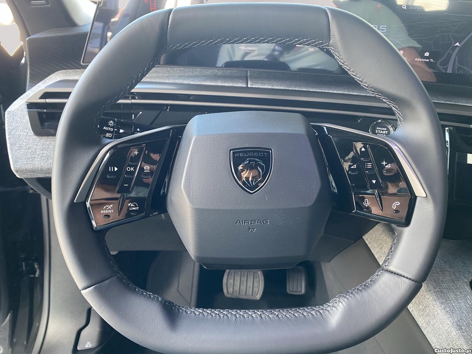 Peugeot 5008 1.2 Hybrid Allure e-DCS6 — fotografia 11