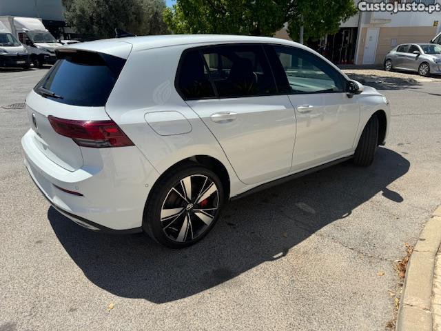 VW Golf GTE 1.4 - 21 — photo 2