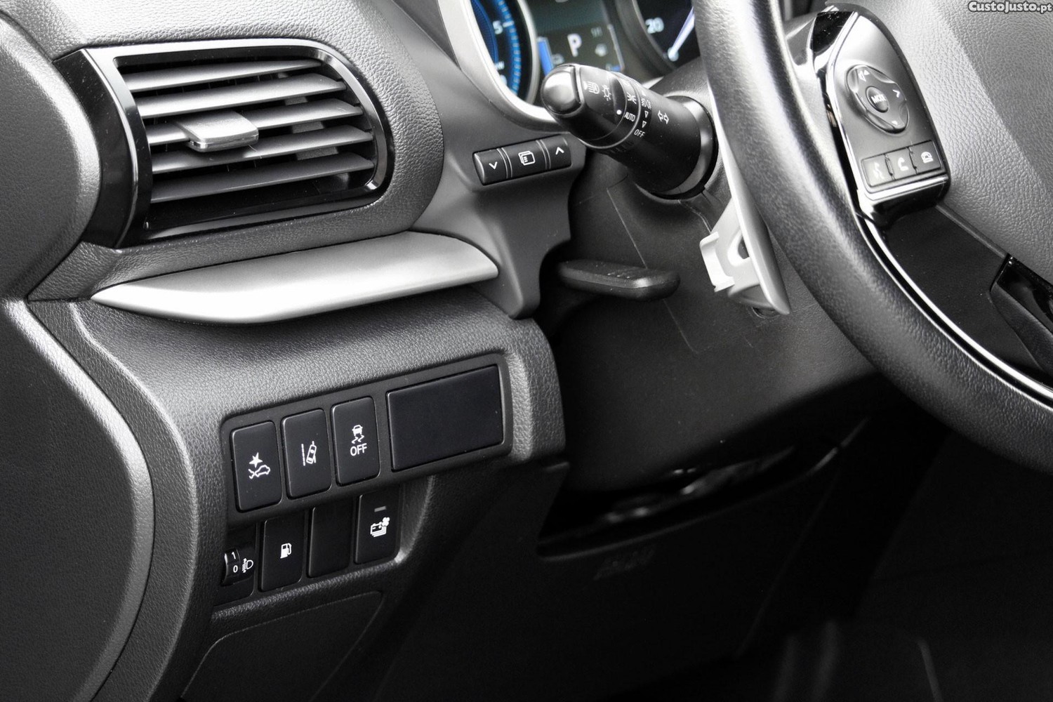 Mitsubishi Eclipse Cross 2.4 PHEV eMotion — fotografia 20