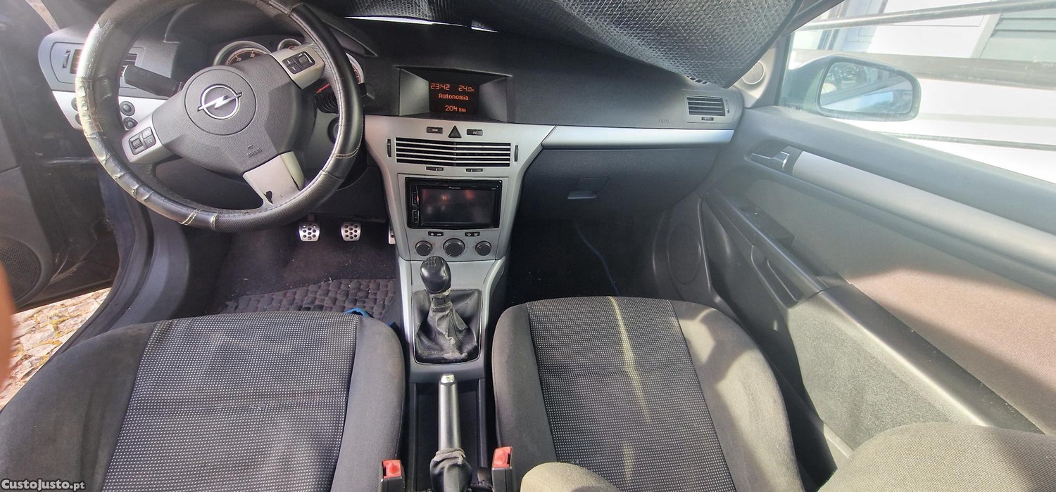 Opel Astra Cdti — photo 4