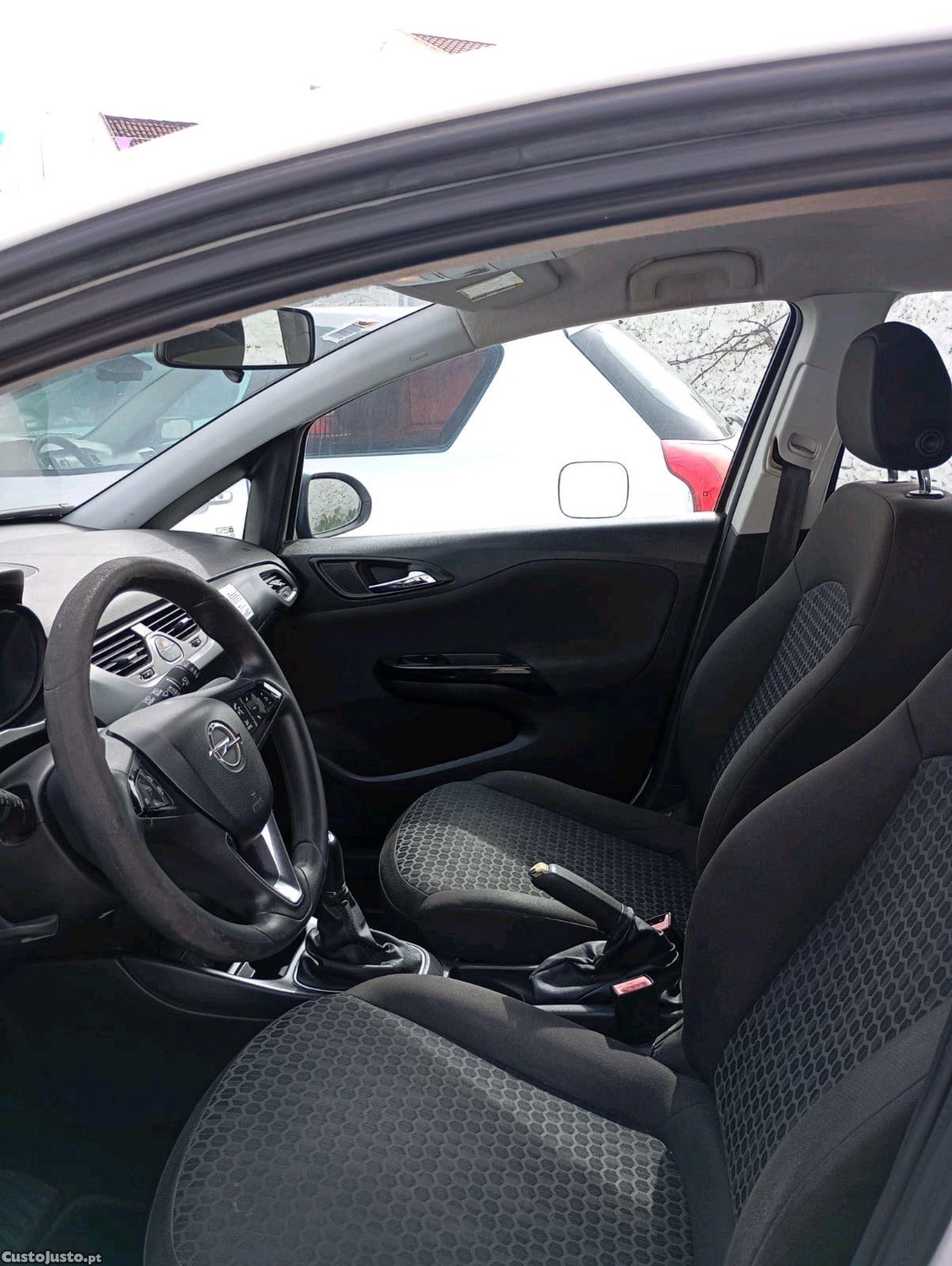 Opel Corsa 1.2 gasolina — fotografia 2