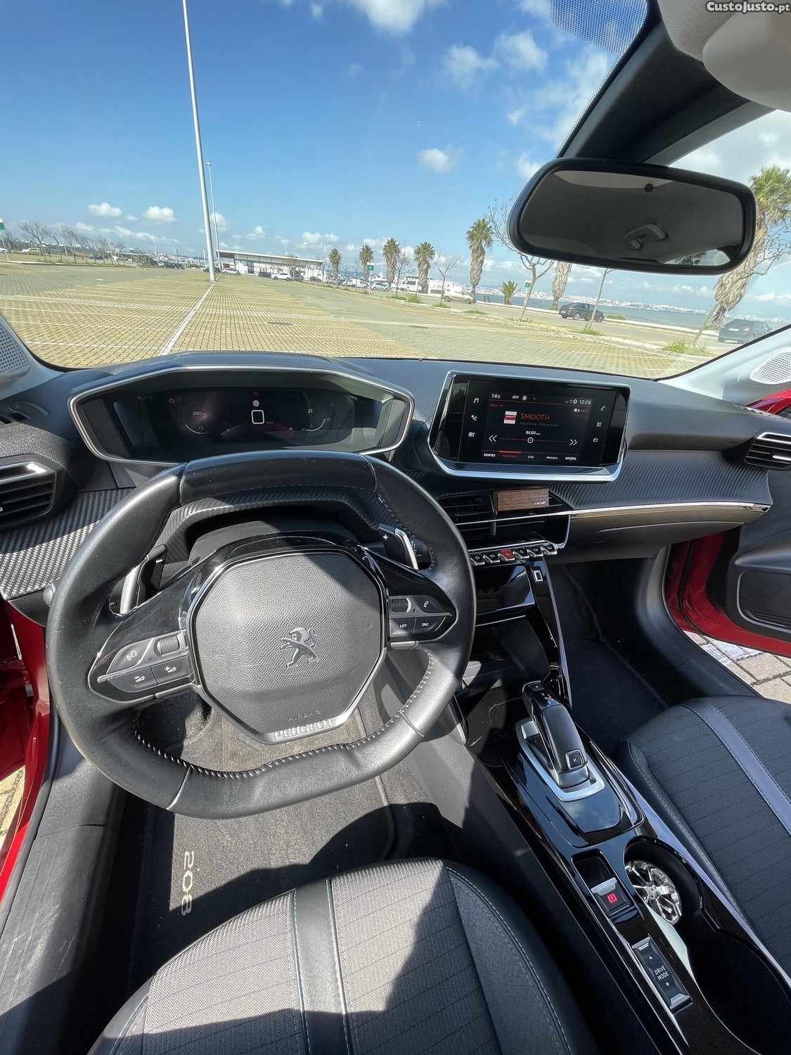 Peugeot 208 Allure Pack 1.2 Puretech 100cv — fotografia 6