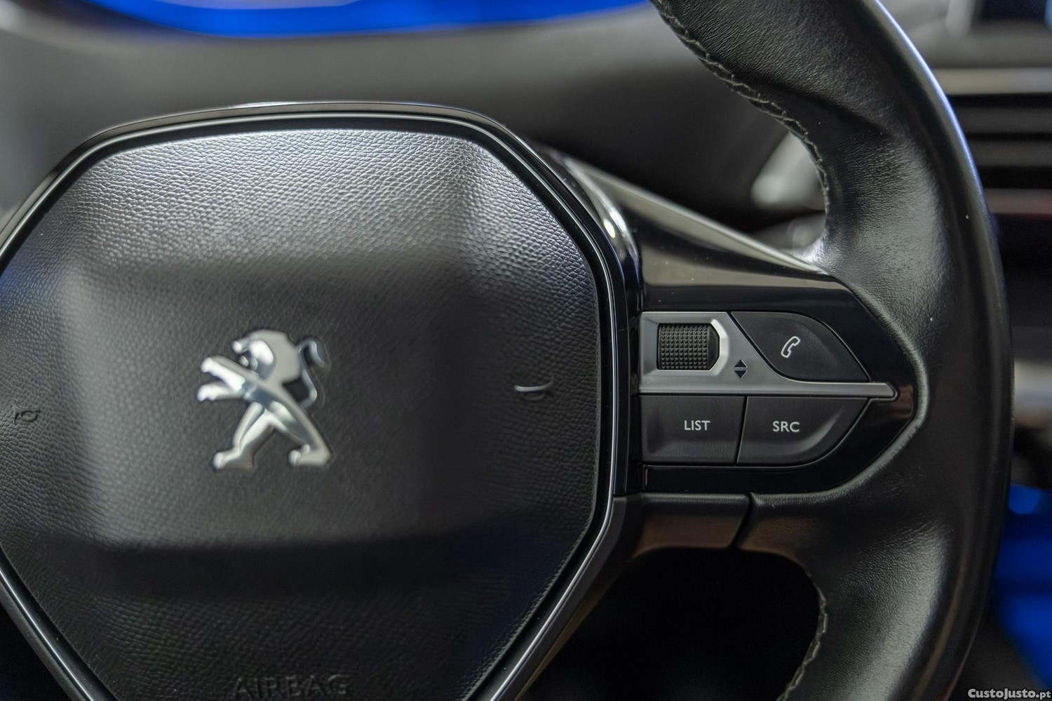 Peugeot 3008 1.2 PureTech Allure — fotografia 4