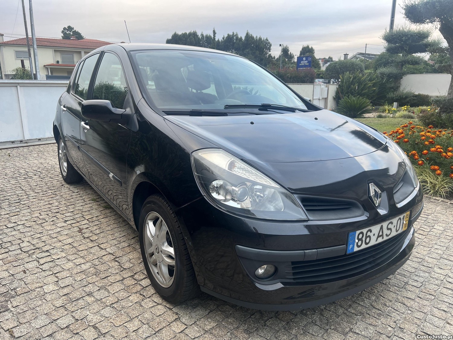 Renault Clio 1.2 16V AC 144.000km — fotografia 10