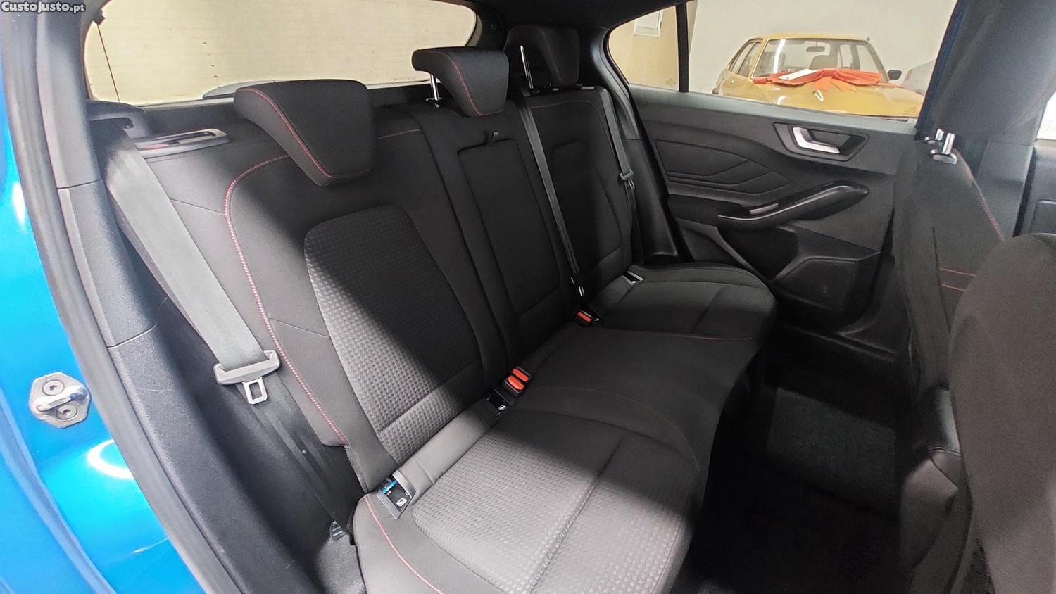 Ford Focus 1.0 ECOBOOST MHEV ST LINE — fotografia 2