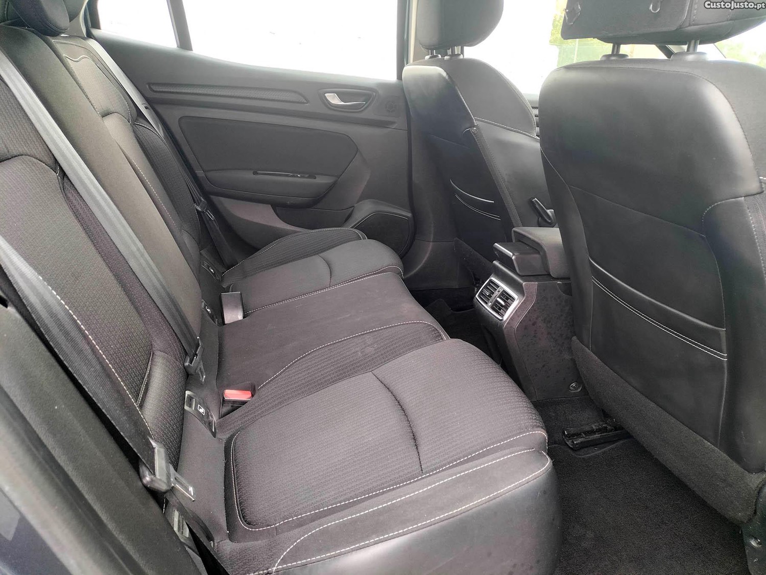 Renault Mégane IV 1.5DCI 115cv — fotografia 4